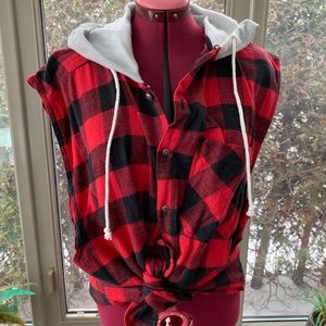 Vintage sleeveless buffalo plaid hooded flannel